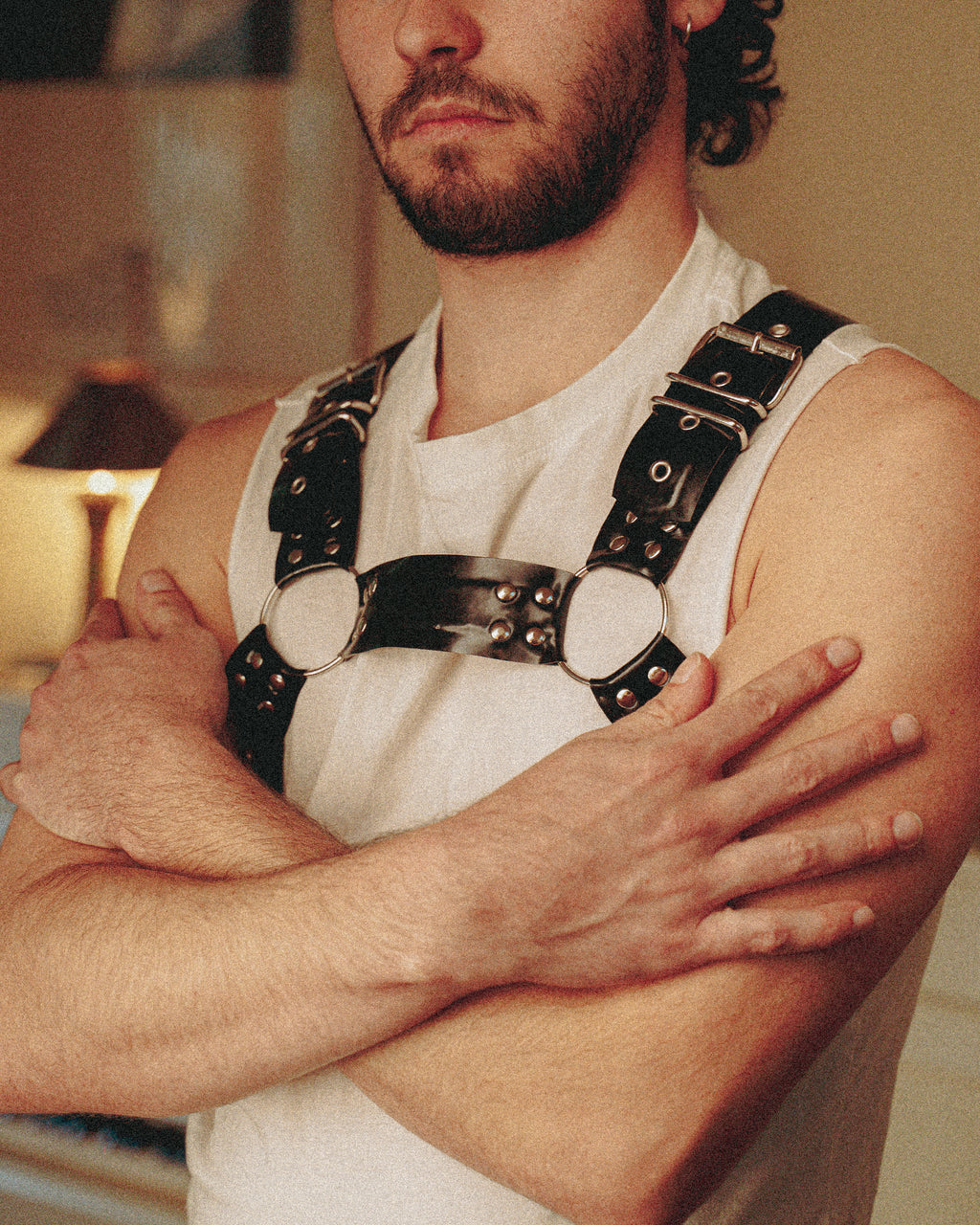 Harnais de poitrine H en latex unisexe ( bulldog )