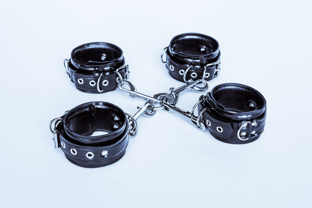 Menottes rembourrées en latex unisexe