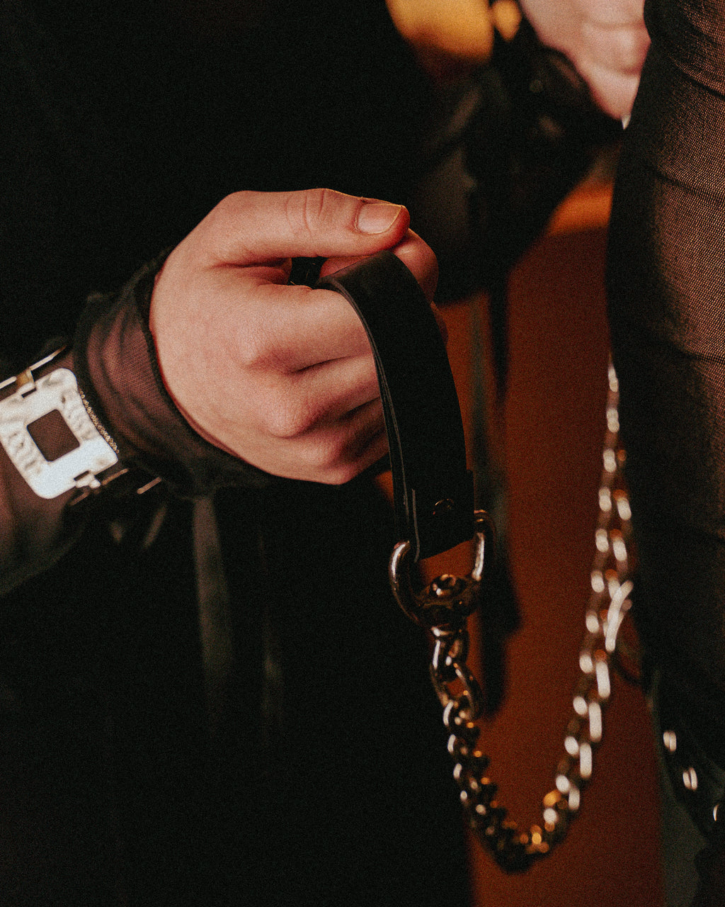 Laisse chaînes et latex unisexe