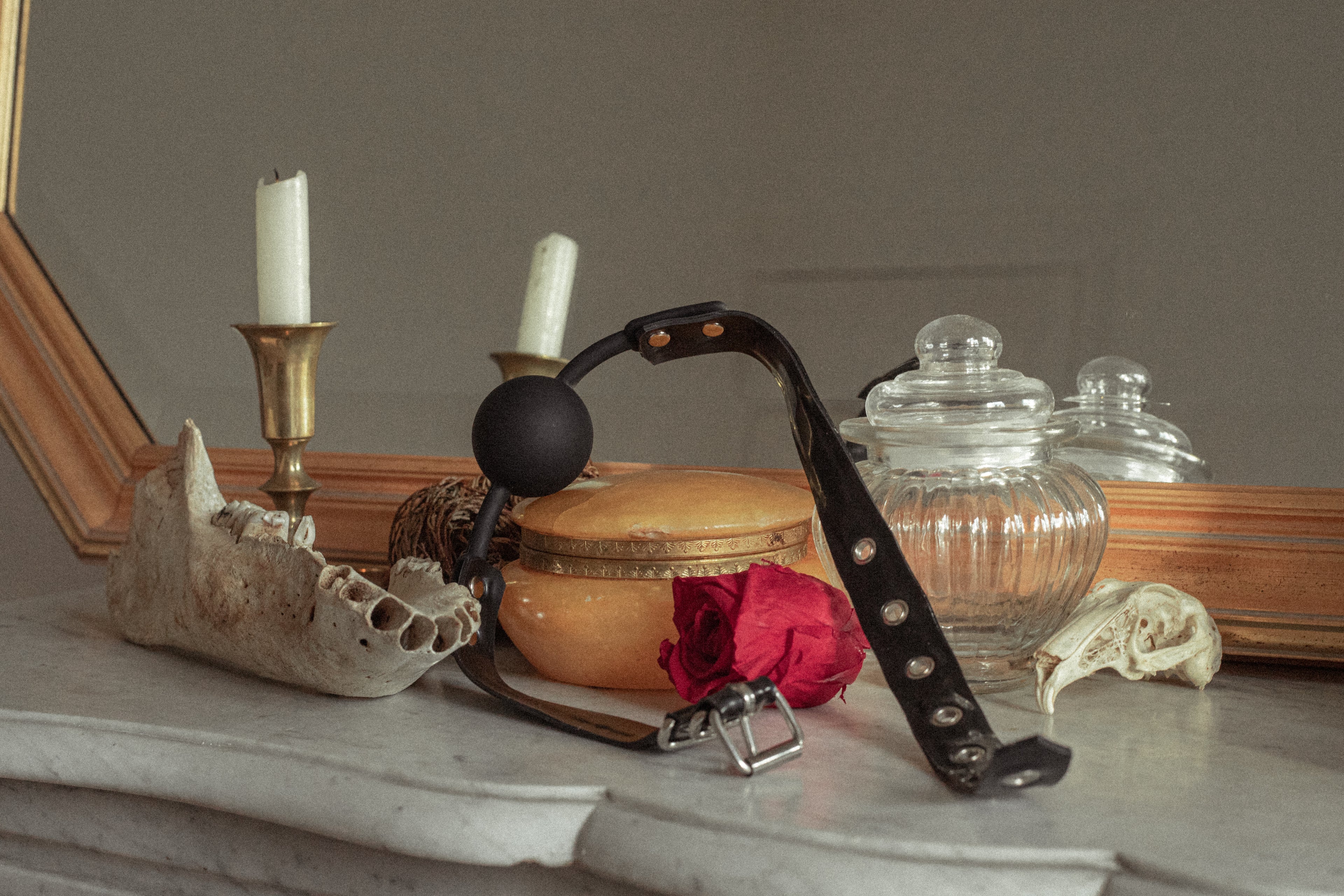 Bâillon boule en latex unisexe