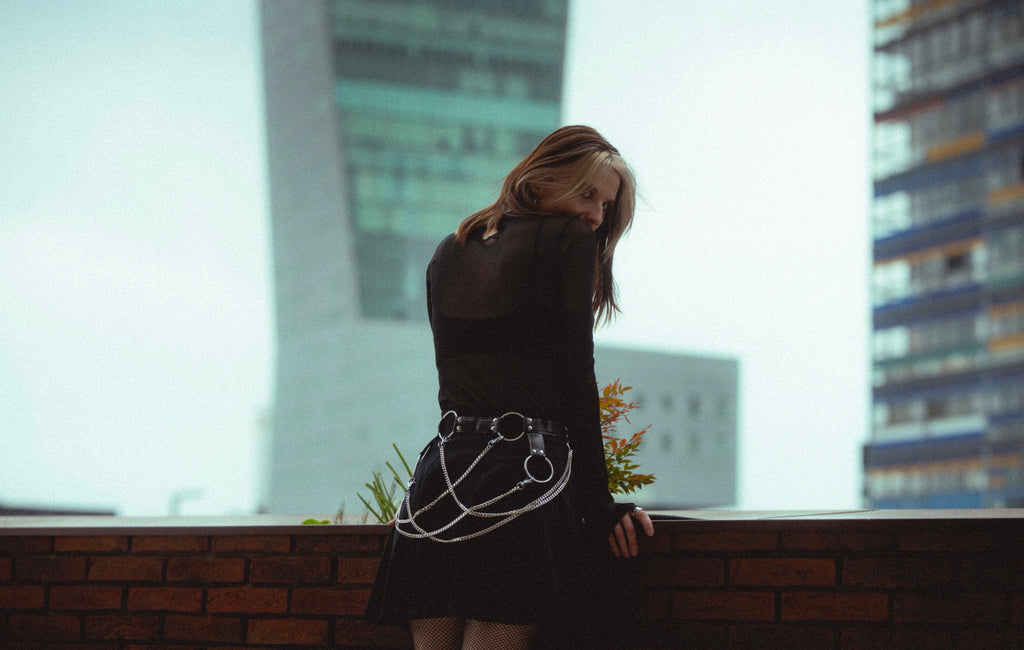 Ceinture chaîne en latex unisexe