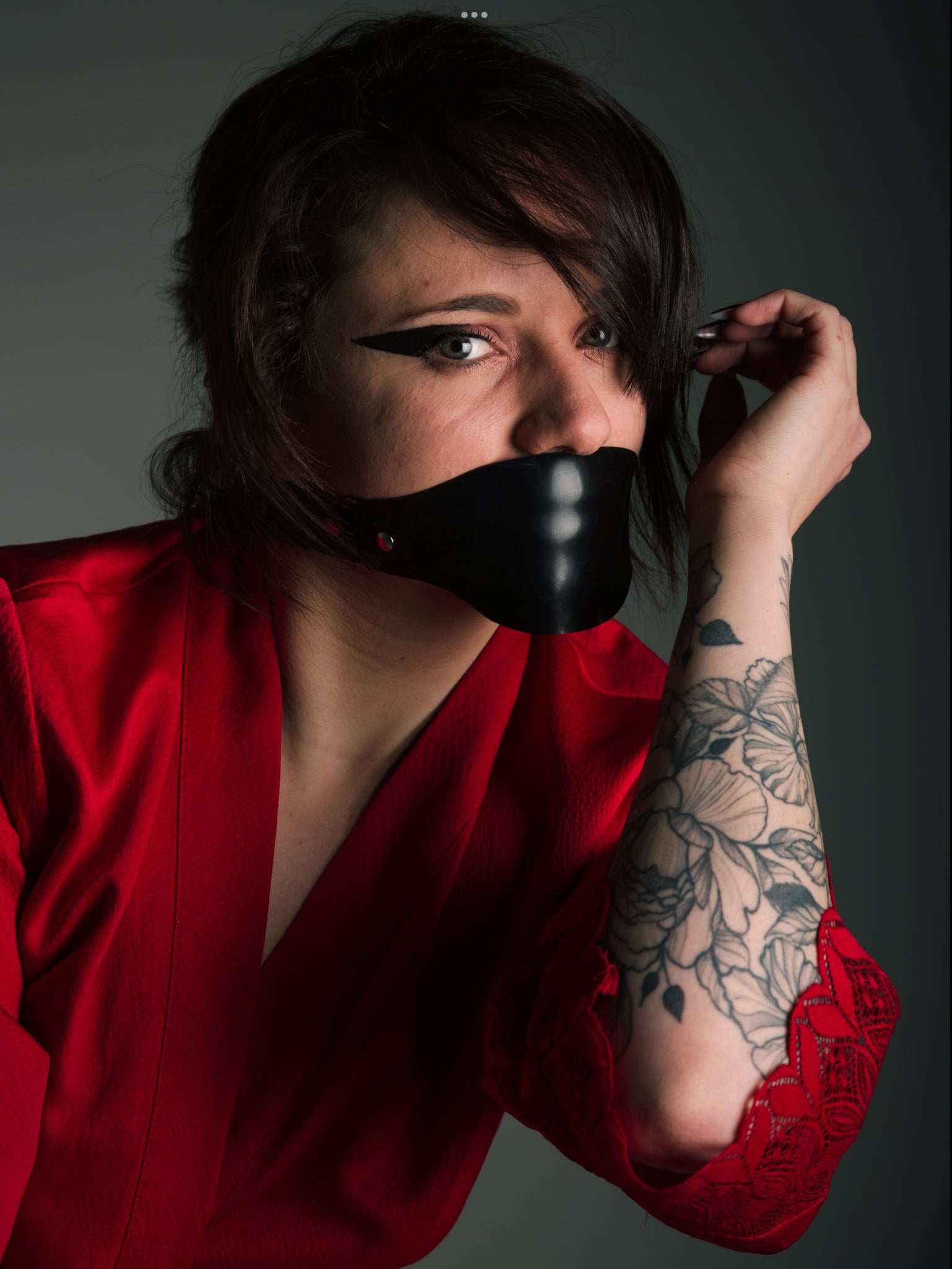 Bâillon bande en latex unisexe