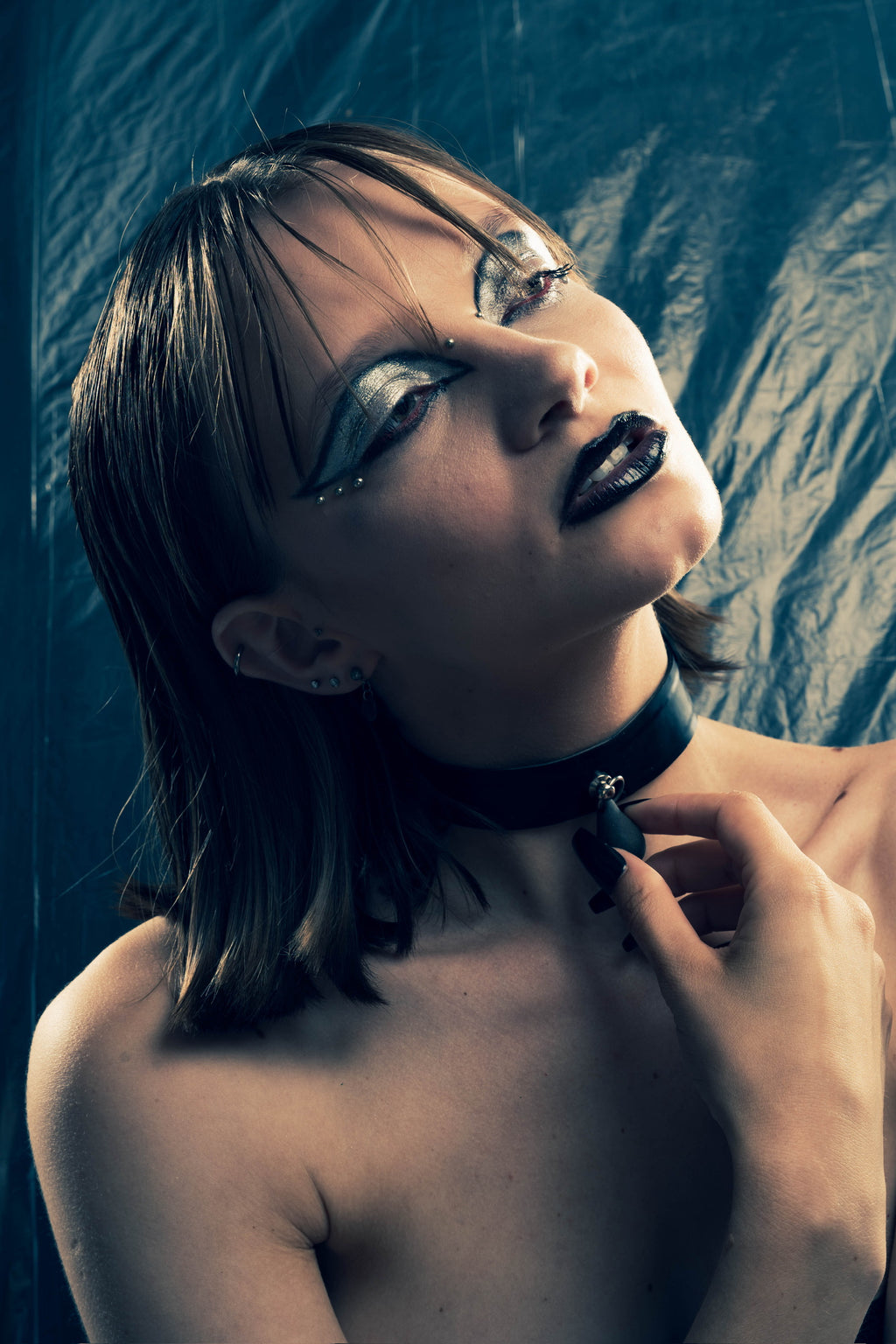 Choker collab perle céramique en latex unisexe