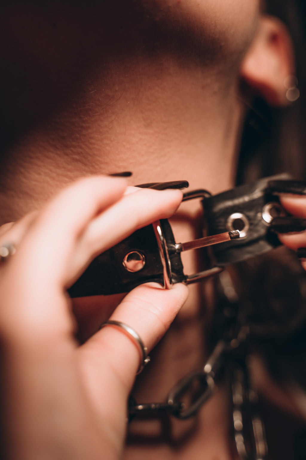 Choker simple en latex unisexe