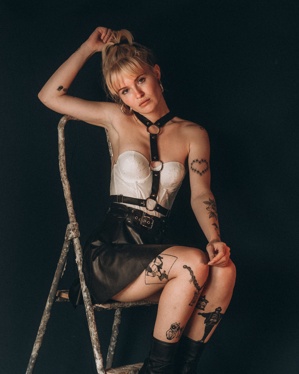 Harnais poitrine réversible en latex unisexe