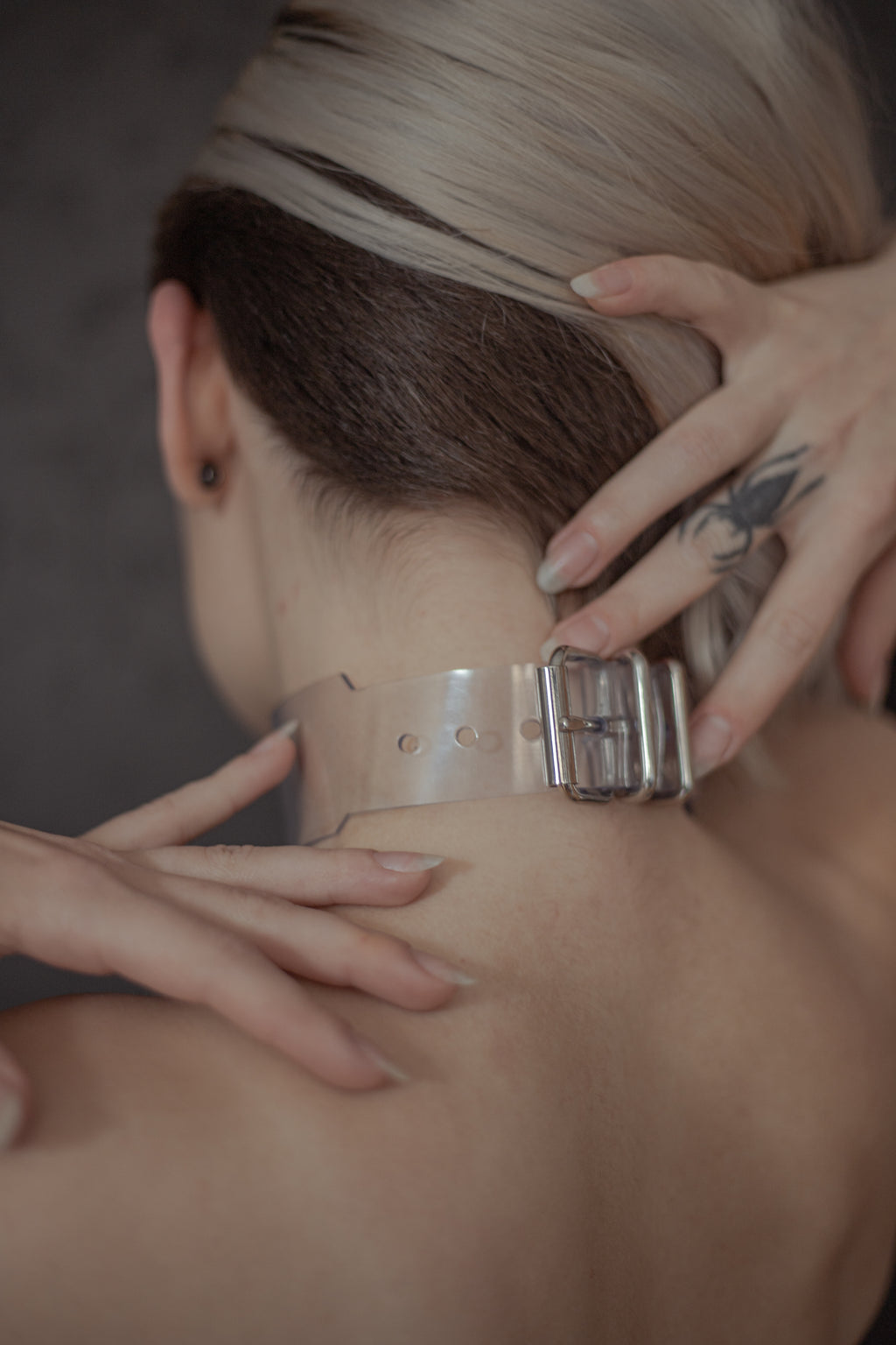 Choker œillet en PVC unisexe