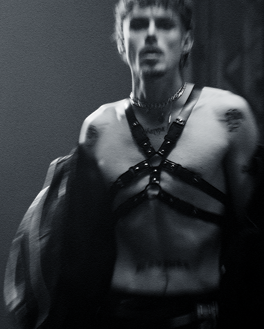 Harnais poitrine W en latex unisexe