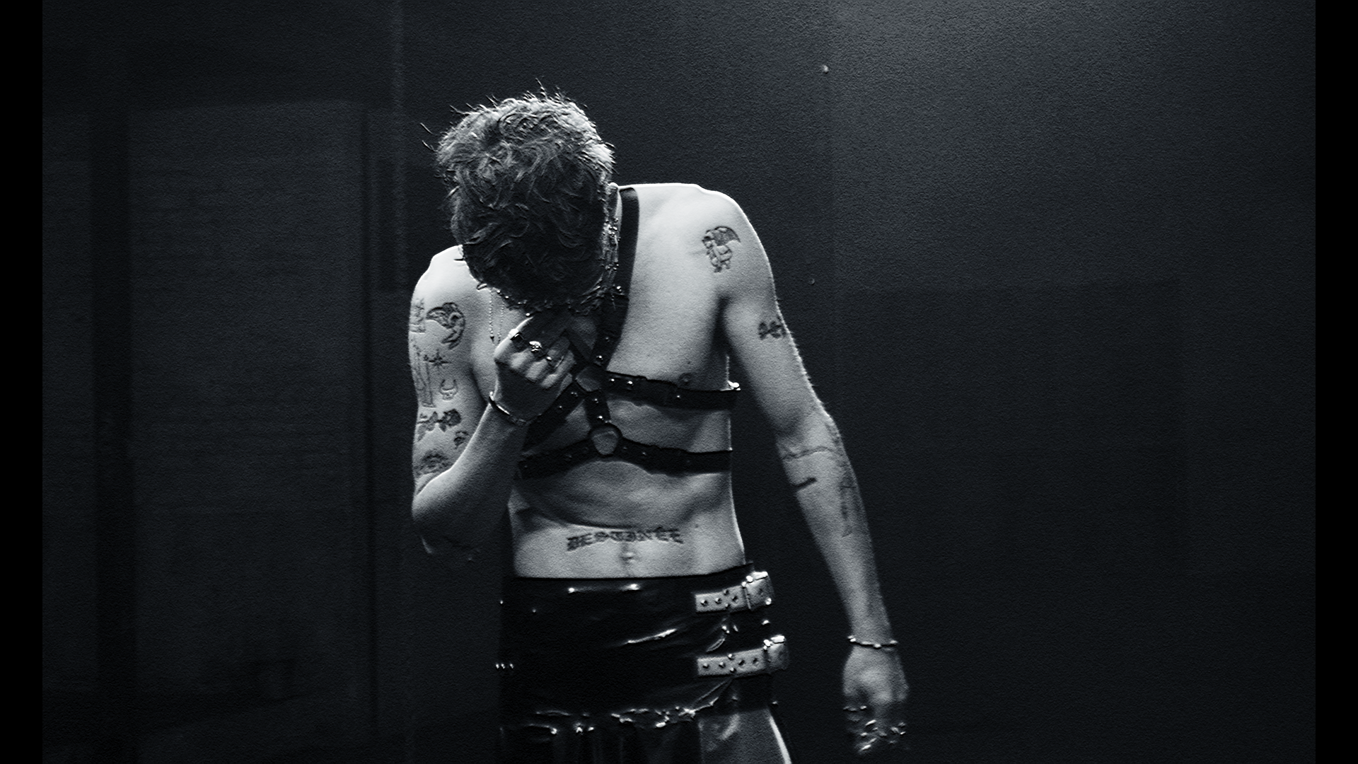 Harnais poitrine W en latex unisexe